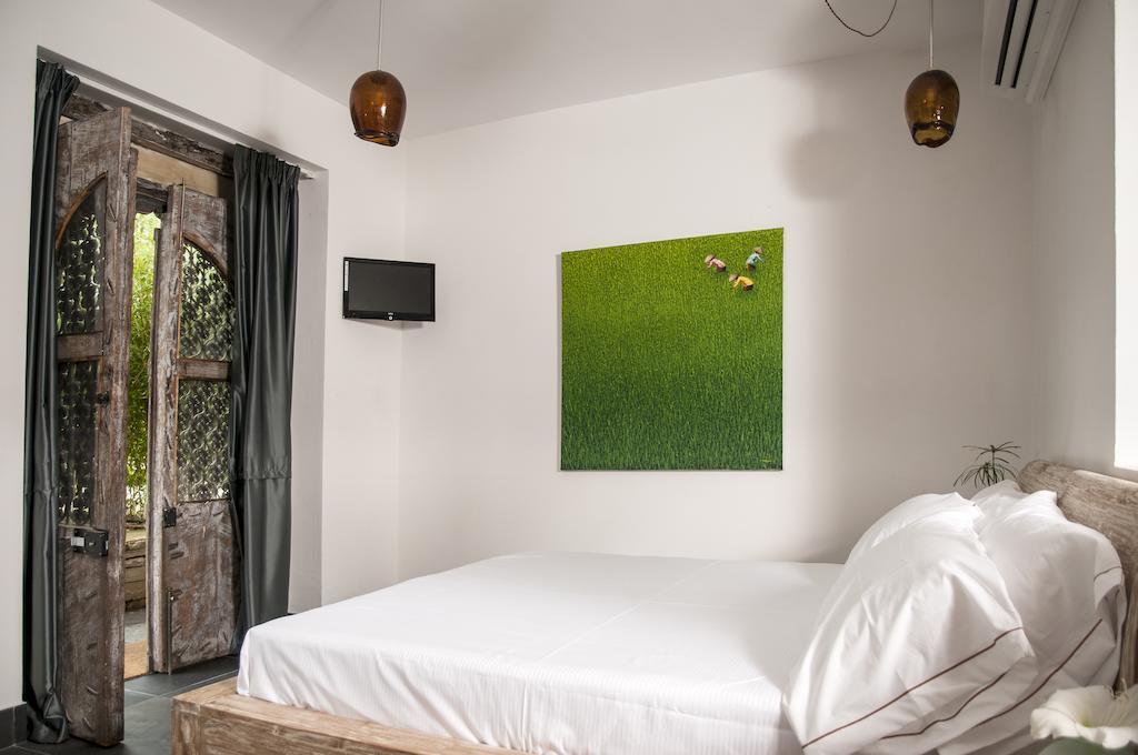 Bed and Breakfast Seven Maze Charming House Бари Номер фото