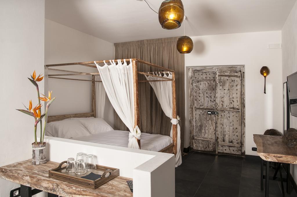 Bed and Breakfast Seven Maze Charming House Бари Номер фото
