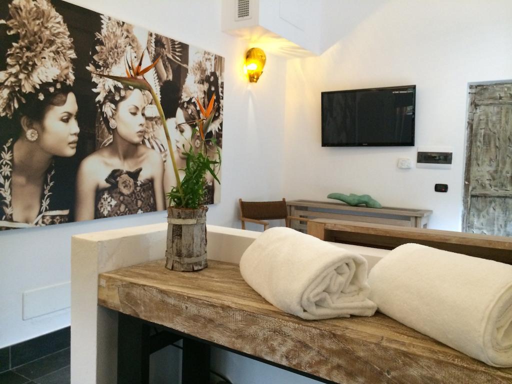 Bed and Breakfast Seven Maze Charming House Бари Номер фото